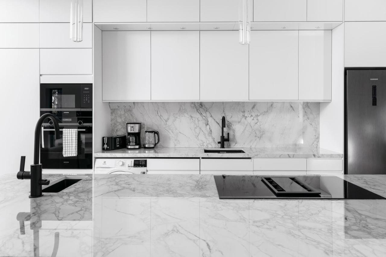 Stylish And Spacious Family Home สต็อกโฮล์ม ภายนอก รูปภาพ